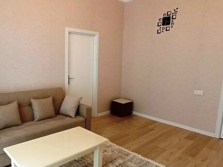 Elan №6089405 - Bakı, 28 May m., 2 otaqlı, 50 m², 3/5 mərtəbə