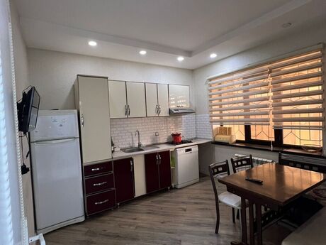 4 otaqlı həyət evi/bağ evi - Masazır q. - 200 m²