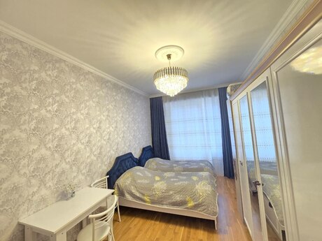 3-комн. новостройка - м. Кара Караев - 112 м²