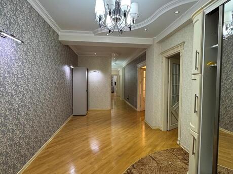 4 otaqlı yeni tikili - Sahil m. - 195 m²