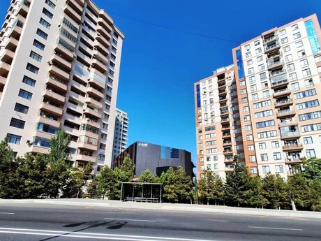 4-комн. новостройка - м. Элмляр Академиясы - 182 м²