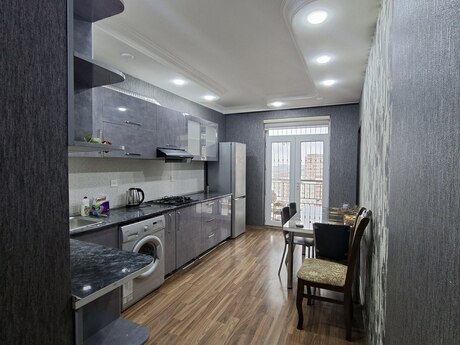 4 otaqlı yeni tikili - İnşaatçılar m. - 120 m²