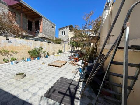 6 otaqlı həyət evi/bağ evi - Əmircan q. - 160 m²