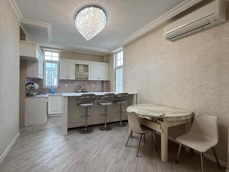 5 otaqlı yeni tikili - Buzovna q. - 225 m²