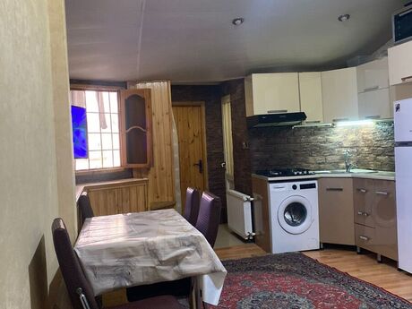2 otaqlı həyət evi/bağ evi - Nizami m. - 70 m²