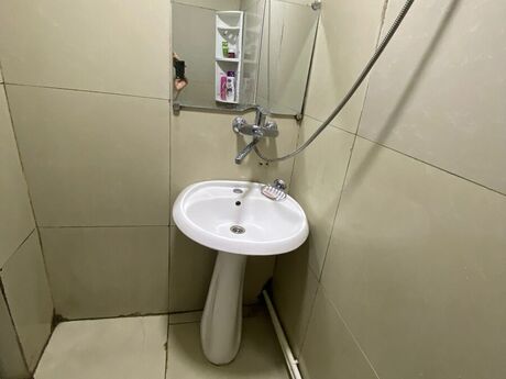 2 otaqlı həyət evi/bağ evi - Nizami m. - 70 m²