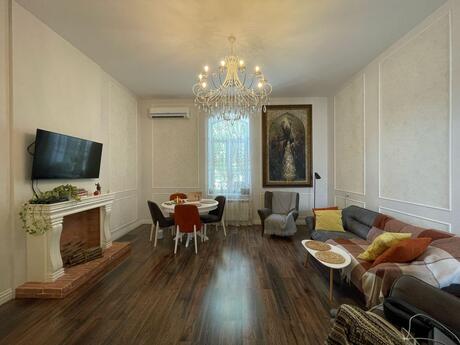 2 otaqlı köhnə tikili - Sahil m. - 88 m²