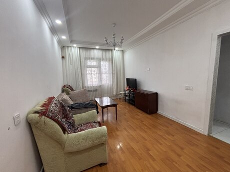 2-комн. вторичка - Ясамальский р. - 65 м²