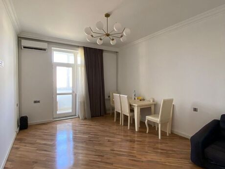 2 otaqlı köhnə tikili - 28 May m. - 68 m²