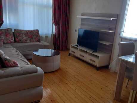 2 otaqlı köhnə tikili - Əhmədli m. - 50 m²