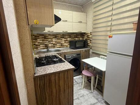 2 otaqlı köhnə tikili - Memar Əcəmi m. - 55 m²