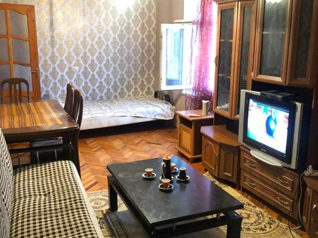 1 otaqlı köhnə tikili - Nəriman Nərimanov m. - 38 m²