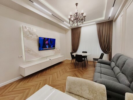 Elan №6089728 - Bakı, Ağ şəhər q., 3 otaqlı, 115 m², 3/7 mərtəbə