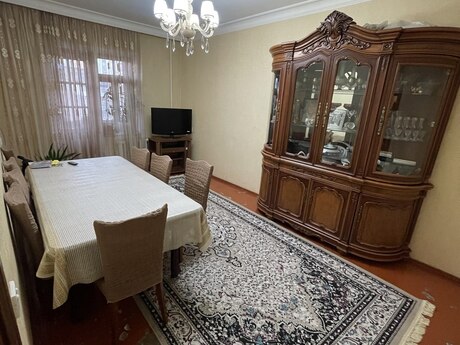 4 otaqlı köhnə tikili - Azadlıq Prospekti m. - 100 m²