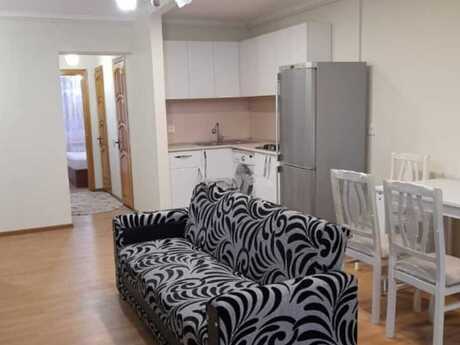 2 otaqlı köhnə tikili - 28 May m. - 55 m²