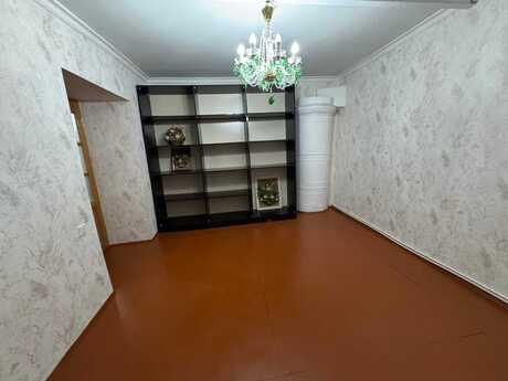 3 otaqlı köhnə tikili - İçəri Şəhər m. - 65 m²