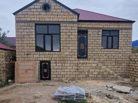 3 otaqlı həyət evi/bağ evi - Hökməli q. - 98 m²
