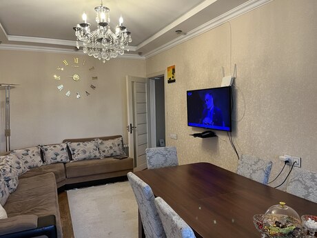 3 otaqlı köhnə tikili - Yeni Günəşli q. - 52 m²