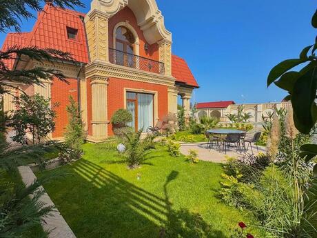 5 otaqlı həyət evi/bağ evi - Buzovna q. - 300 m²