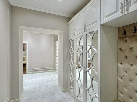 3 otaqlı yeni tikili - 8 Noyabr m. - 148 m²