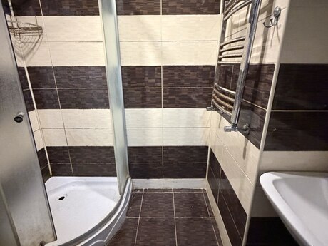 3 otaqlı köhnə tikili - Xırdalan - 81 m²