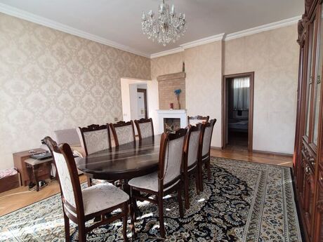 3 otaqlı köhnə tikili - İçəri Şəhər m. - 90 m²