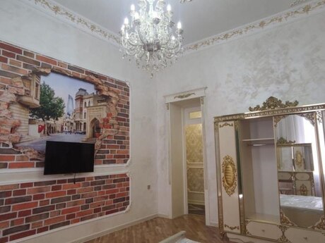 2 otaqlı köhnə tikili - Sahil m. - 70 m²
