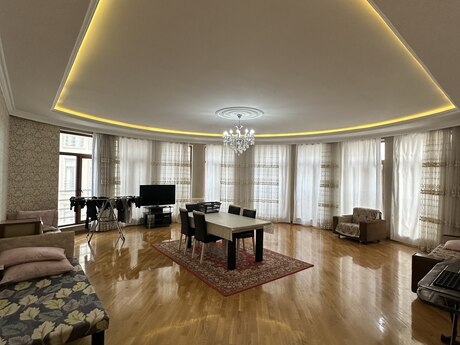 3 otaqlı yeni tikili - Şah İsmayıl Xətai m. - 170 m²