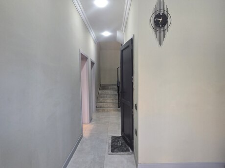 4 otaqlı həyət evi/bağ evi - Saray q. - 165 m²