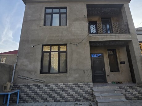 4 otaqlı həyət evi/bağ evi - Saray q. - 165 m²