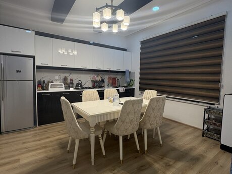 5 otaqlı həyət evi/bağ evi - Bilgəh q. - 240 m²
