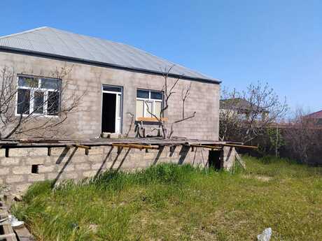 4 otaqlı həyət evi/bağ evi - Buzovna q. - 120 m²