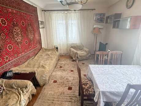 2 otaqlı köhnə tikili - Əhmədli q. - 42 m²
