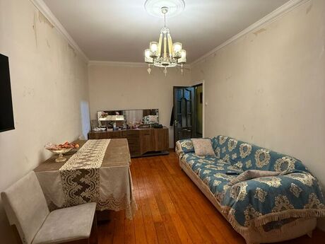 3 otaqlı köhnə tikili - Azadlıq Prospekti m. - 90 m²