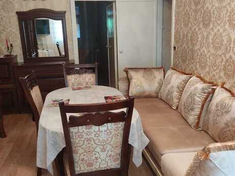 2 otaqlı köhnə tikili - Memar Əcəmi m. - 50 m²