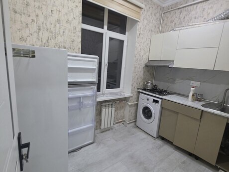 2 otaqlı köhnə tikili - Bakıxanov q. - 45 m²