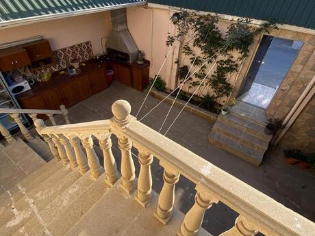 6 otaqlı həyət evi/bağ evi - Hövsan q. - 200 m²