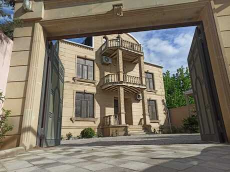 6-комн. дом/дача - пос. Новханы - 270 м²