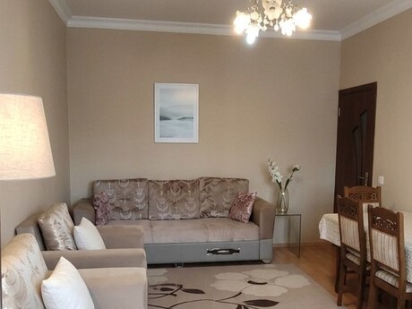 2 otaqlı köhnə tikili - Yeni Günəşli q. - 65 m²