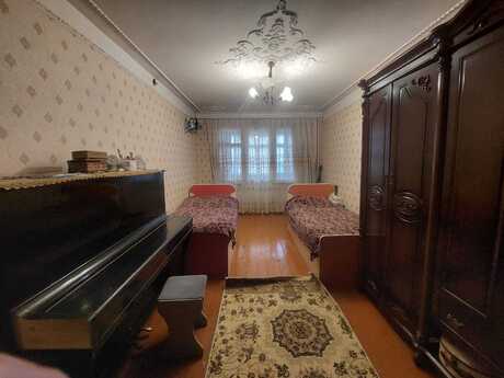 4 otaqlı köhnə tikili - Neftçilər m. - 90 m²