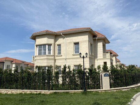 7-комн. дом/дача - пос. Нардаран - 230 м²