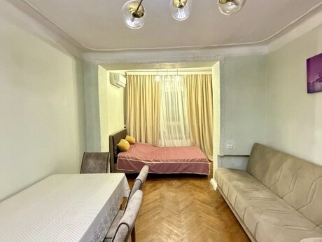 2-комн. вторичка - м. Гянджлик - 60 м²