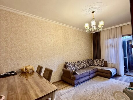 3 otaqlı köhnə tikili - İnşaatçılar m. - 90 m²