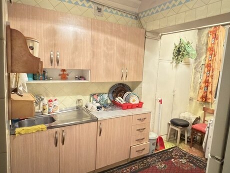 3 otaqlı köhnə tikili - Binəqədi r. - 80 m²