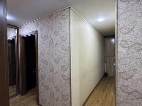 3 otaqlı köhnə tikili - İnşaatçılar m. - 88 m²