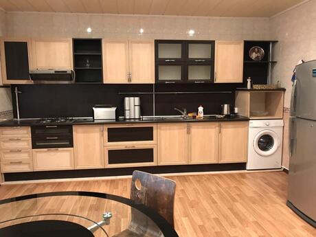 5 otaqlı həyət evi/bağ evi - Masazır q. - 350 m²