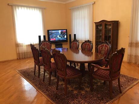 5 otaqlı həyət evi/bağ evi - Masazır q. - 350 m²
