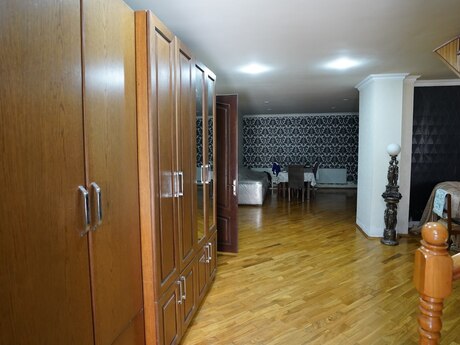 5 otaqlı həyət evi/bağ evi - Masazır q. - 350 m²