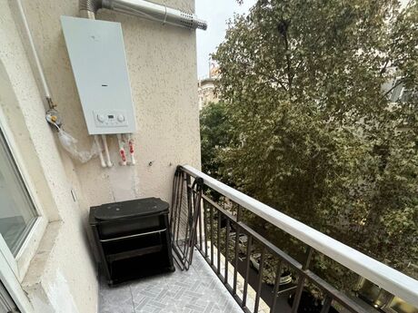 2 otaqlı köhnə tikili - 28 May m. - 42 m²