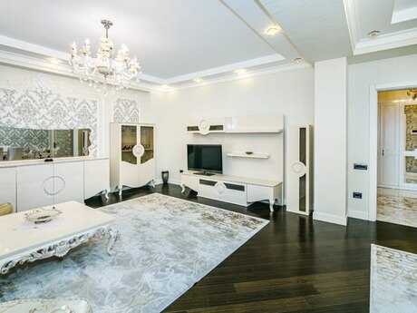4 otaqlı yeni tikili - İçəri Şəhər m. - 240 m²